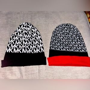 2 different hats